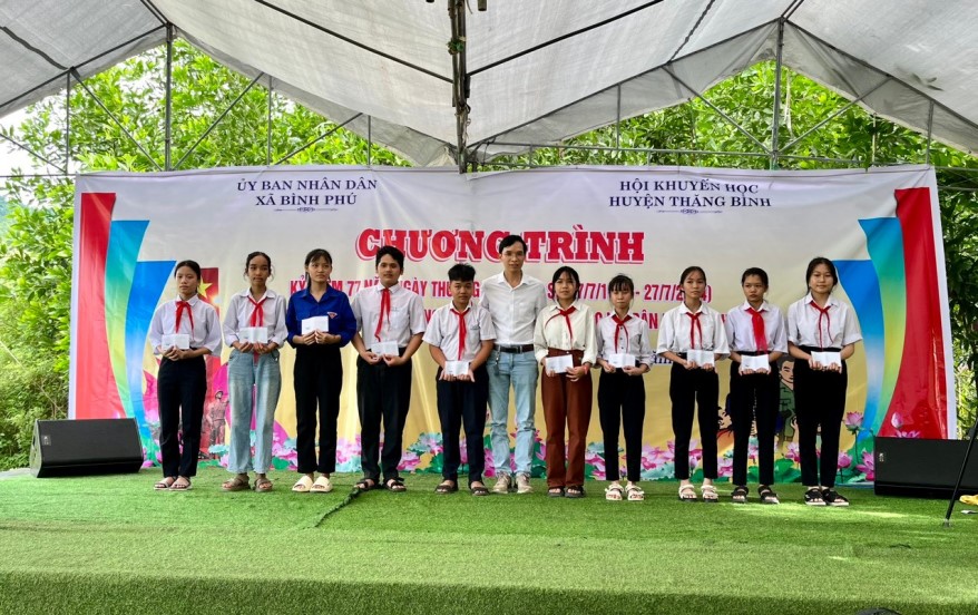 'Ông Hai khuyến học' - điểm tựa nhân ái - Ảnh 4.