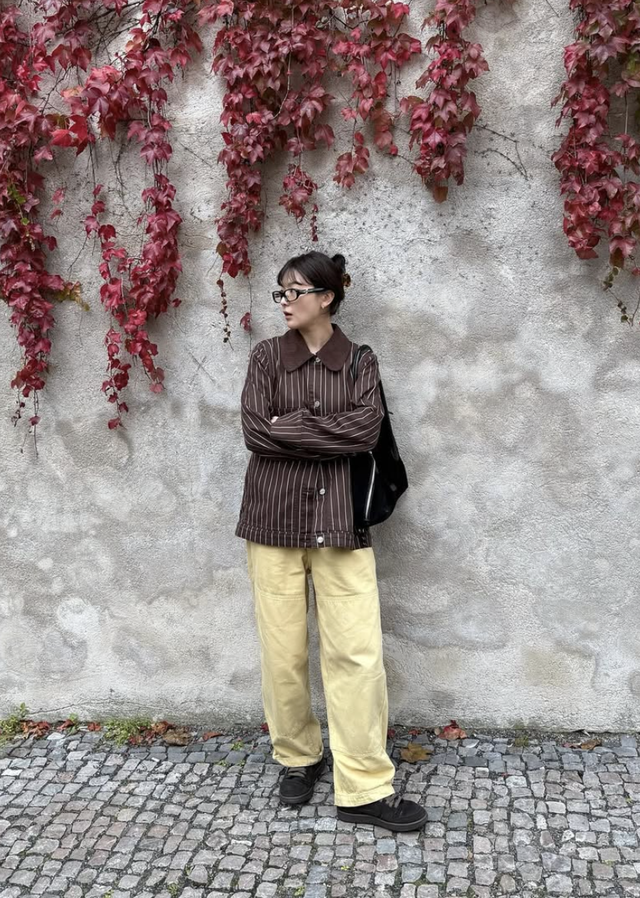 Áo sơ mi kẻ sọc càng đơn giản càng cuốn hút- Ảnh 9. Áo sơ mi kẻ sọc càng đơn giản càng cuốn hút- Ảnh 9.