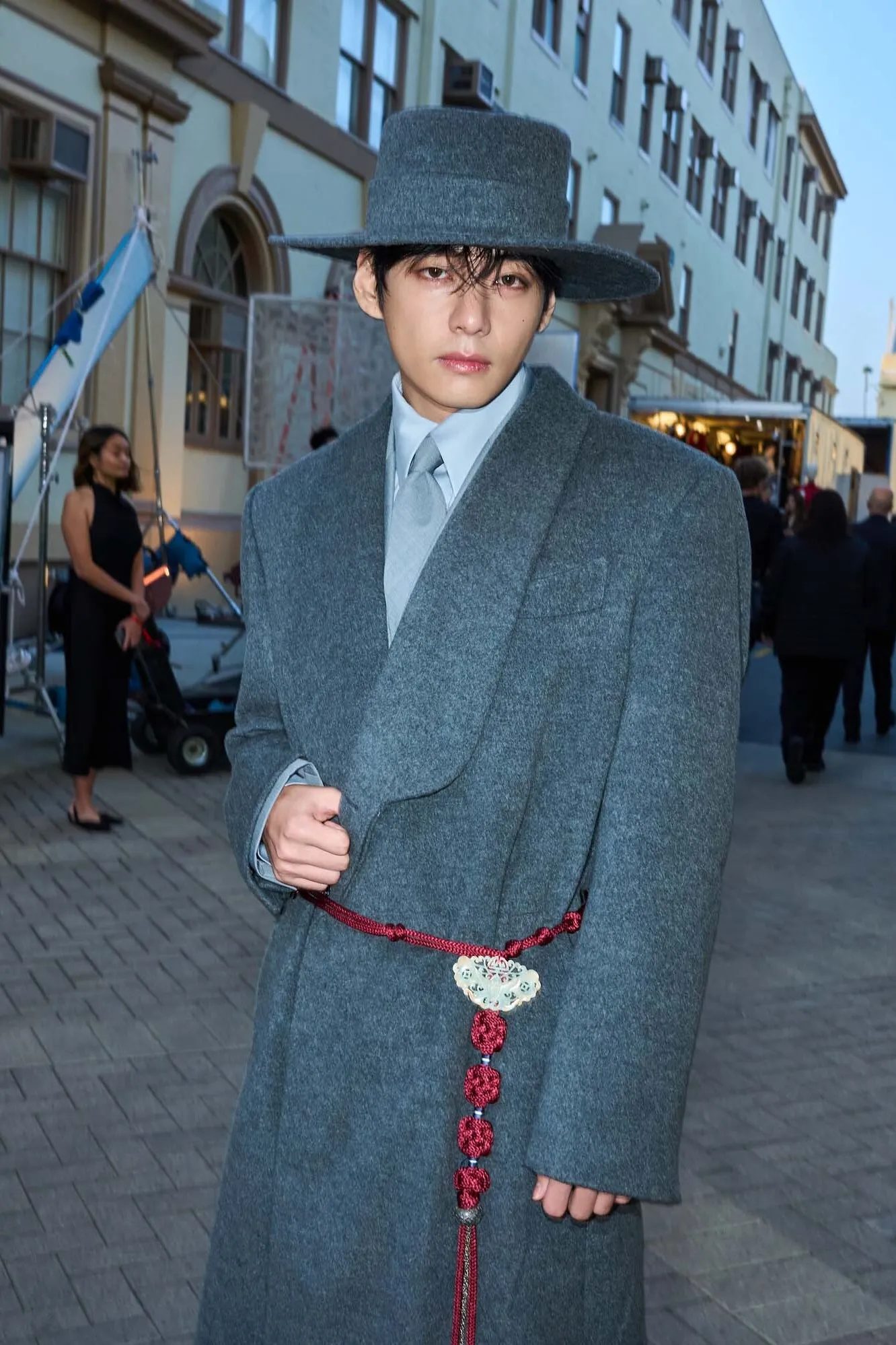 Tiêu chuẩn sắc đẹp của dân Hàn khiến V (BTS) 