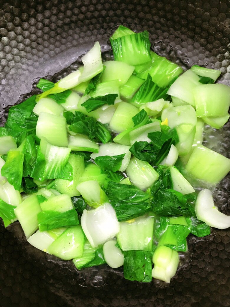 Loại rau giàu canxi đem xào với thứ này được món ăn siêu bổ lại trôi cơm - 6