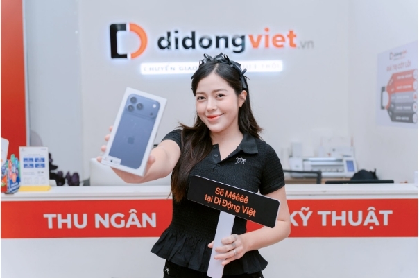  
TikToker Linh Barbie chọn trade-in lên iPhone 17 Pro Max bản màu xanh. - Tin sao Viet - Tin tuc sao Viet - Scandal sao Viet - Tin tuc cua Sao - Tin cua Sao