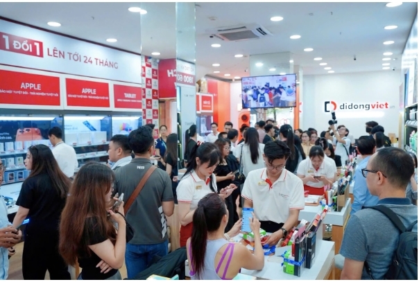  
Khách hàng tin chọn Di Động Việt để lên đời iPhone 17, iPhone Air và sản phẩm công nghệ chính hãng. - Tin sao Viet - Tin tuc sao Viet - Scandal sao Viet - Tin tuc cua Sao - Tin cua Sao