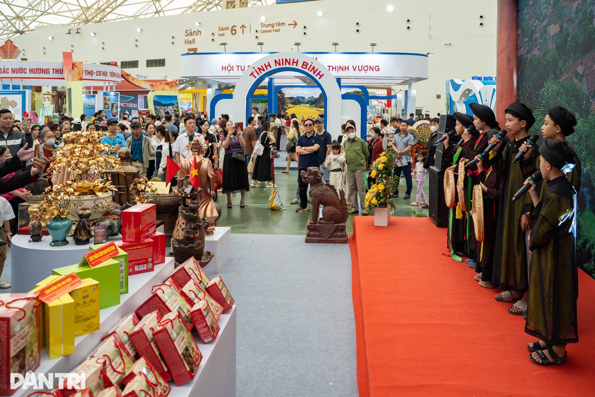 Sắc màu Tây Bắc nổi bật giữa không gian Hội chợ Mùa Thu - 15