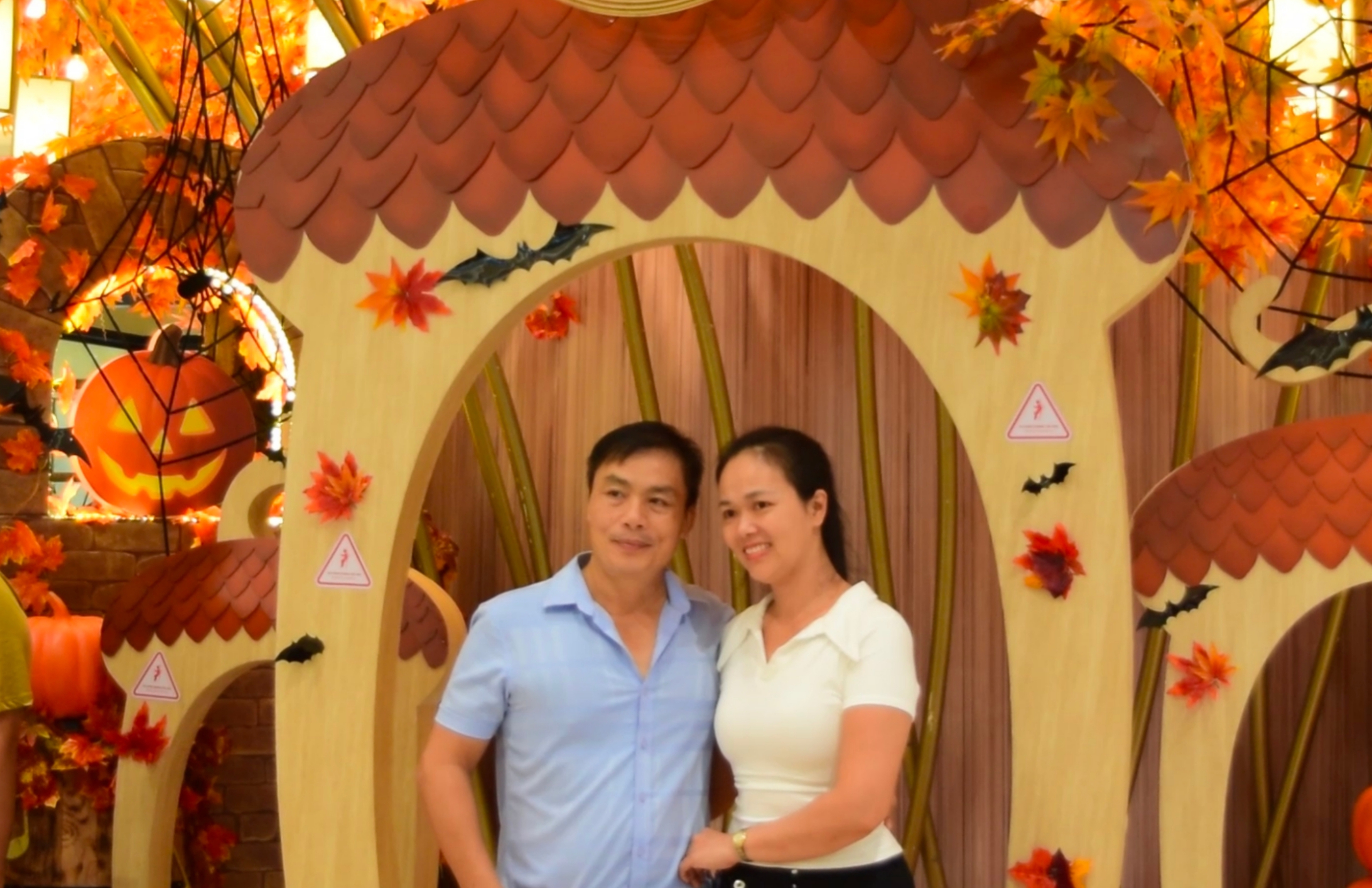 Ấn tượng màu sắc lễ hội Halloween giữa mùa mưa  - Ảnh 20.