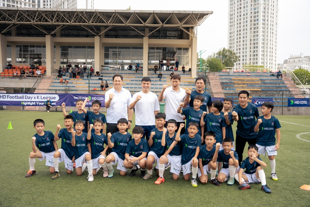 HD Hyundai Electric đồng hành “thắp lửa” đam mê bóng đá cho giới trẻ Việt - 2