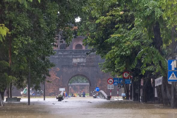 Thương lắm cảnh tượng ở Di tích Cố đô Huế ngày 28/10- Ảnh 8.