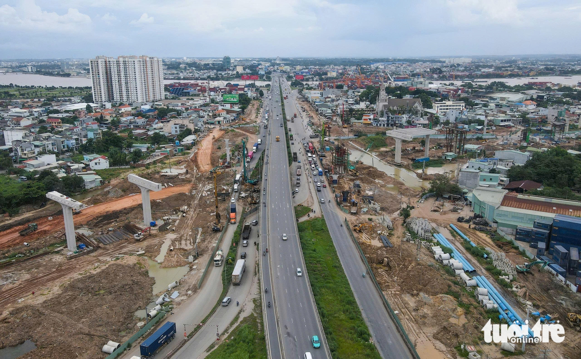 Toàn cảnh hạ tầng huyết mạch nối TP.HCM và Đồng Nai, chờ thêm cầu, cao tốc, metro chiến lược 8 TP.HCM và Đồng Nai - Ảnh 8.