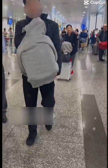 Vụ người phụ nữ Việt bị sát hại tại Nhật: Gia đình đau xót đón tro cốt về nước, tiết lộ cuộc gọi bất thường cuối cùng- Ảnh 5.