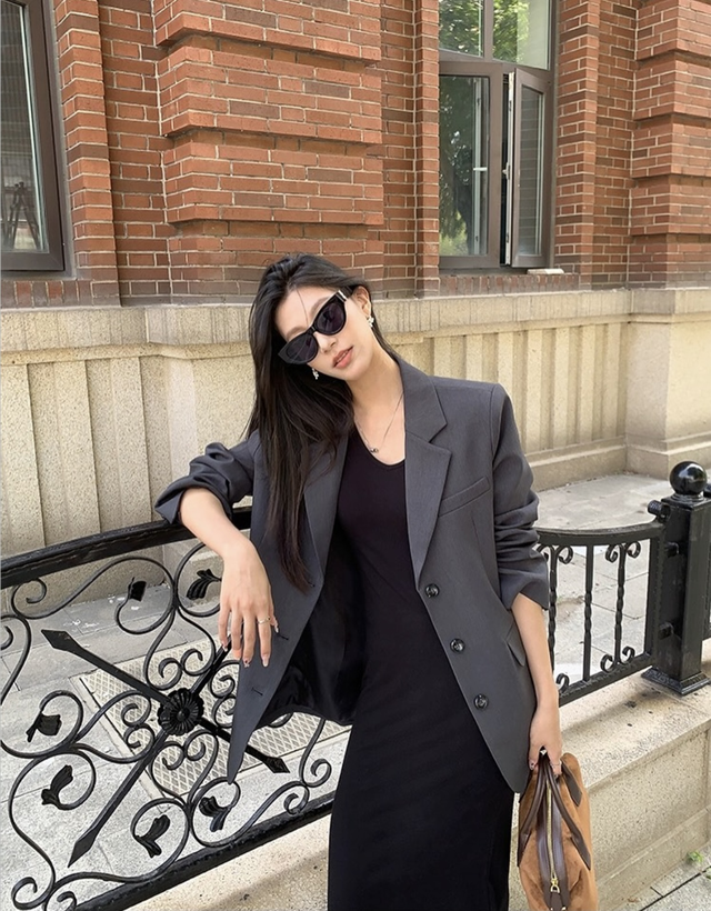 Bản phối vượt thời gian của những chiếc kính đen kinh điển - Ảnh 4.