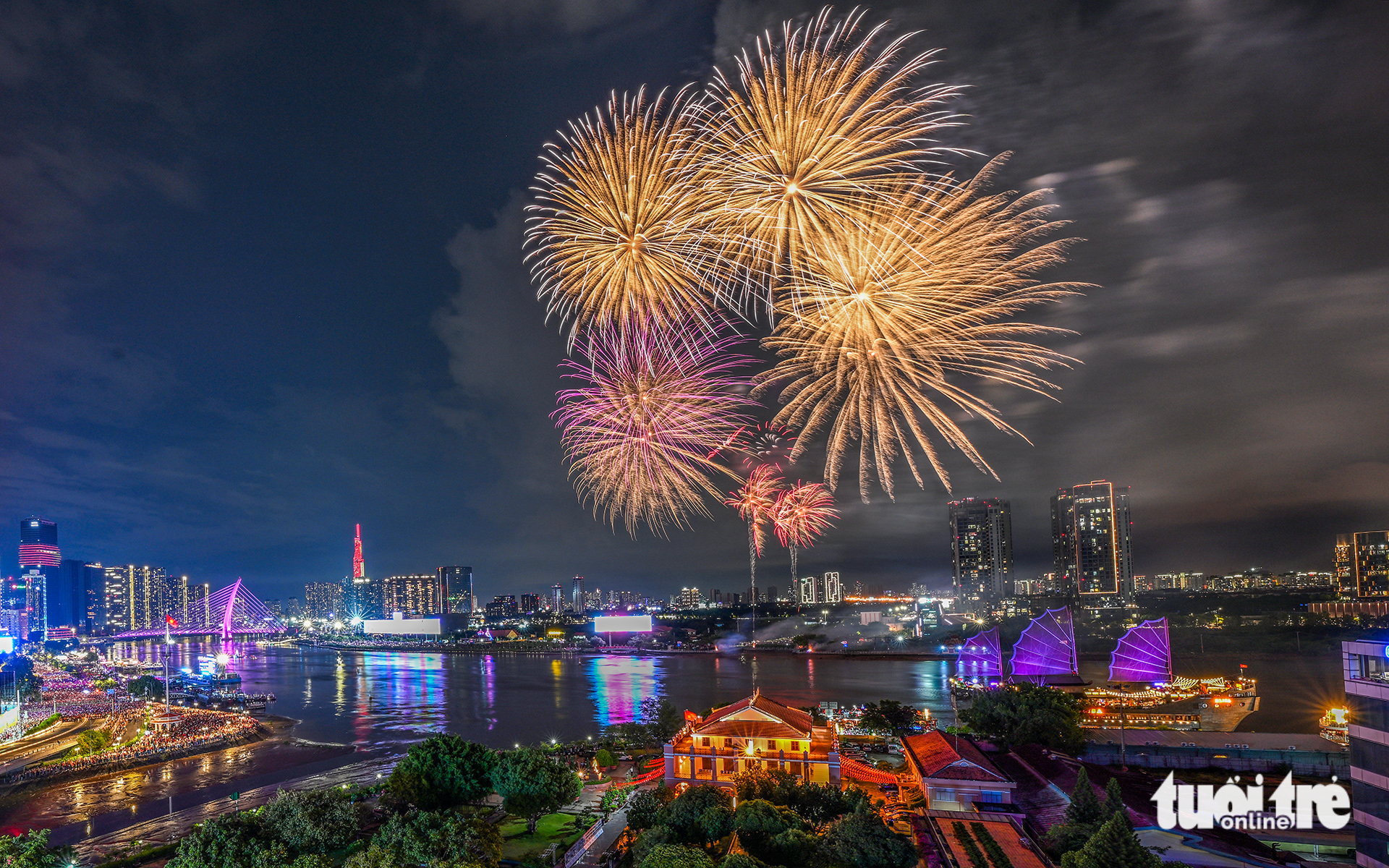 pháo hoa - Ảnh 12.