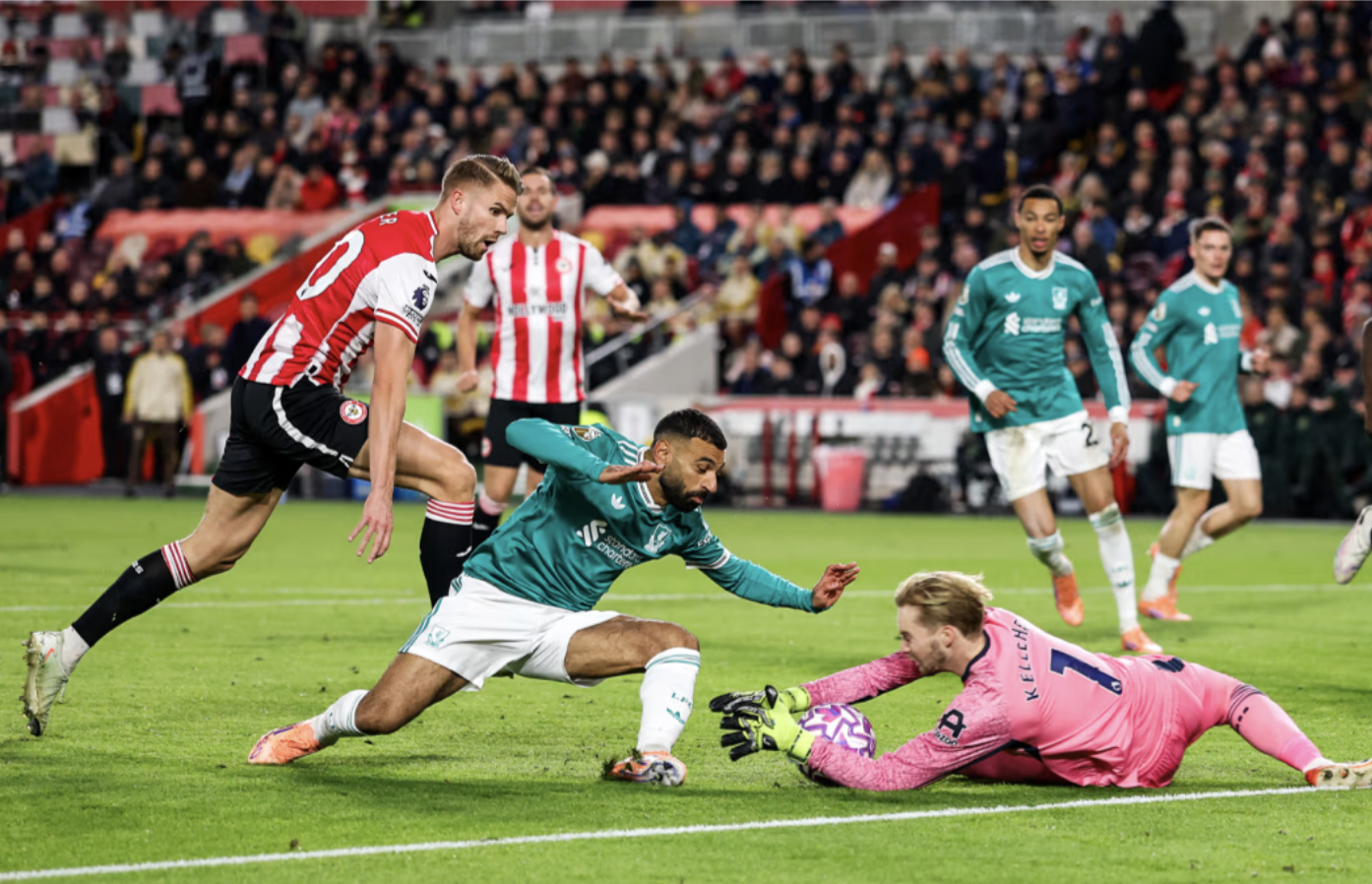 Liverpool thua tan tác ở London, chìm sâu khủng hoảng - Ảnh 2.