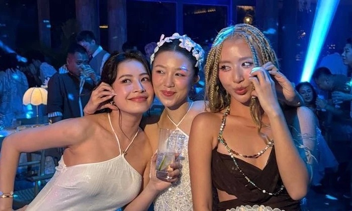 2 đám cưới trong Vbiz là cầu nối giúp hội chị em gương vỡ lại lành