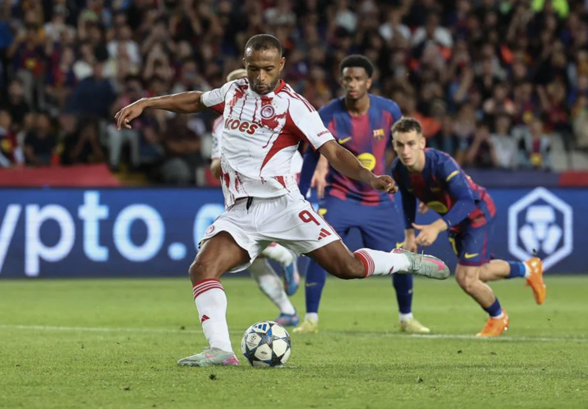 Fermin Lopez lập hat-trick, Barcelona chạy đà ấn tượng trước 