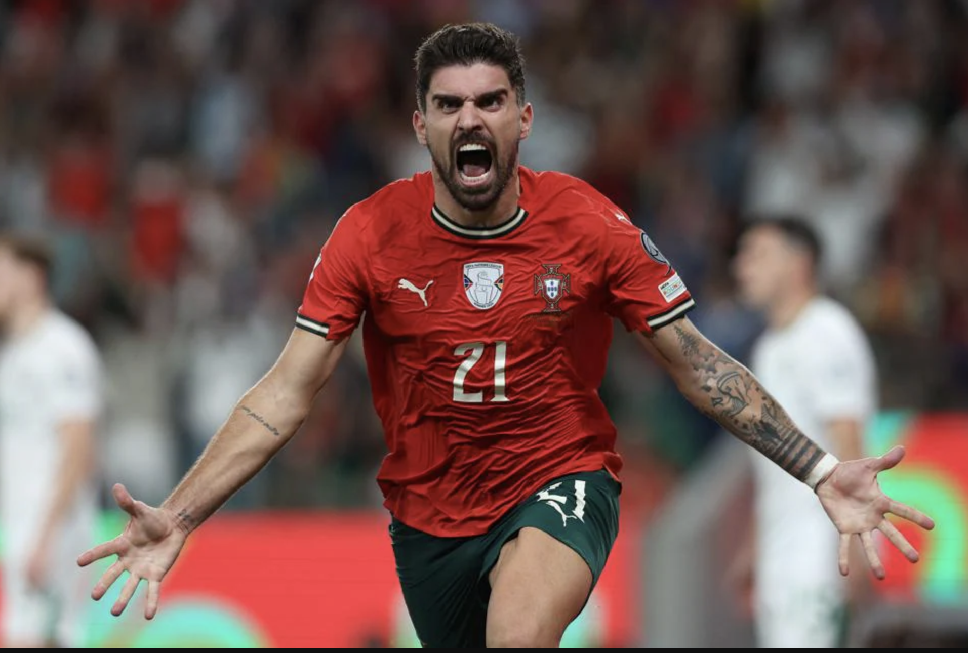 Ronaldo sút hỏng phạt đền, Ruben Neves 