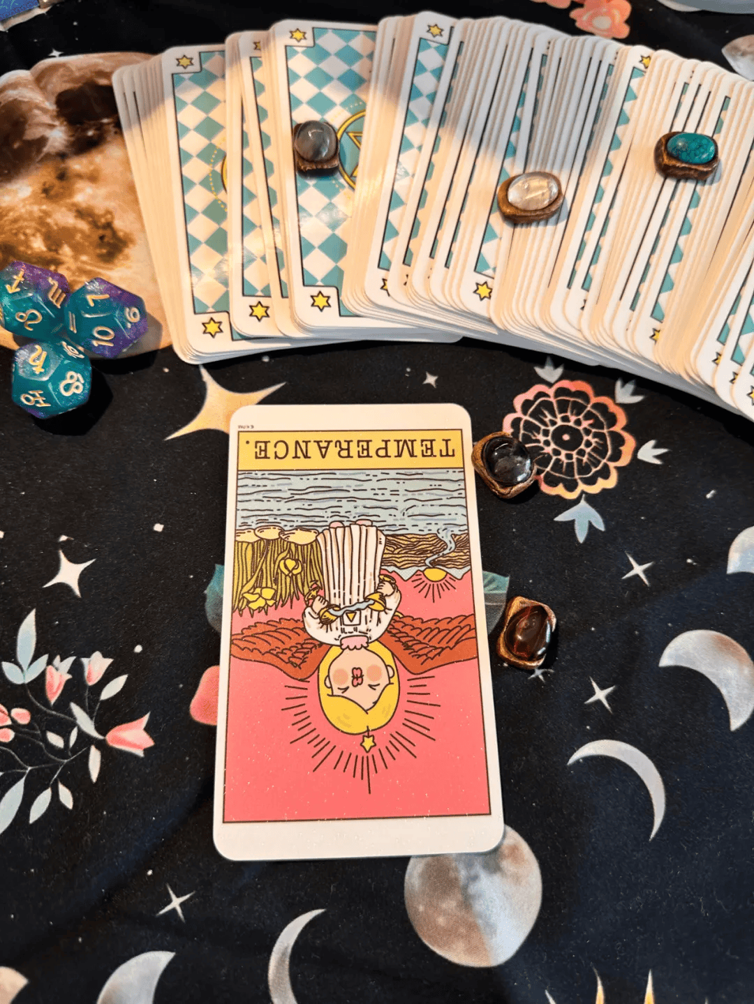 3 tháng cuối năm 2025, Thần Tài có gõ cửa sự nghiệp của bạn, rút 1 lá Tarot để thử!- Ảnh 5.