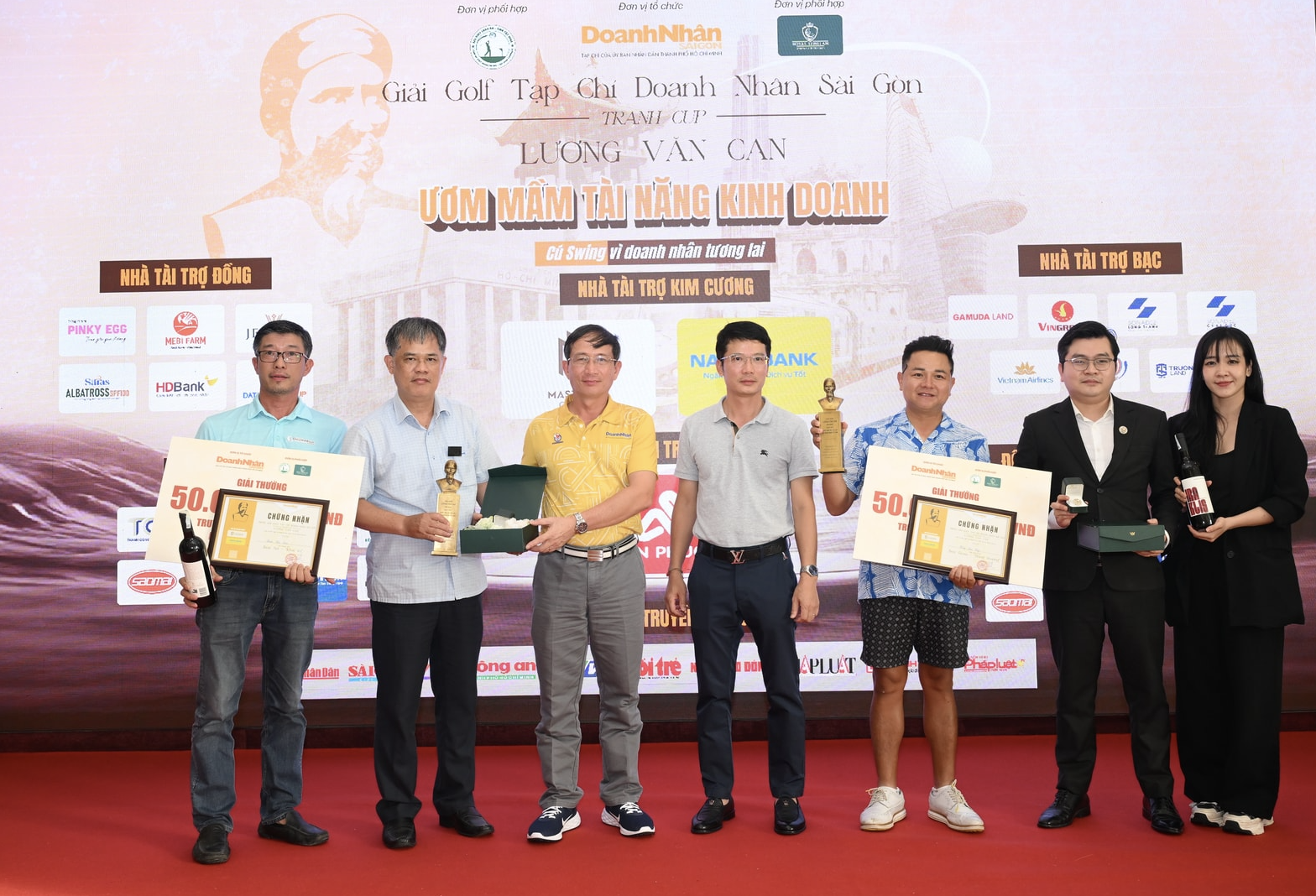 Giải Golf Tạp chí Doanh Nhân Sài Gòn: 200 triệu đồng ươm mầm tài năng kinh doanh - Ảnh 3.