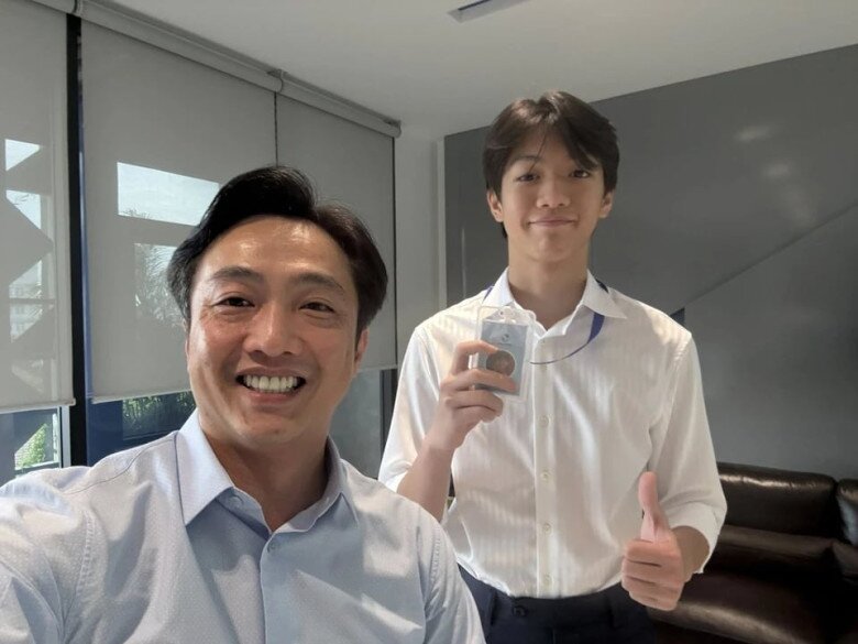 Cường Đô La cho con trai thực tập trong công ty gia đình để lấy thêm kinh nghiệm. 