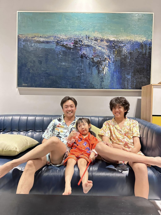 Cường Đô La thường xuyên chia sẻ hình ảnh thường ngày của các con trên mạng xã hội.