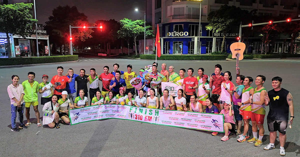 Hành trình 310km bứt phá giới hạn trong sinh nhật lần thứ 45 của 