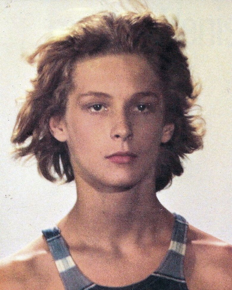 Nhìn lại đỉnh cao nhan sắc “cậu bé đẹp nhất thế giới” vừa qua đời: Đẹp đến siêu thực nhưng biến cuộc đời thành bi kịch 10 Nhìn lại đỉnh cao nhan sắc “cậu bé đẹp nhất thế giới” vừa qua đời: Đẹp đến siêu thực nhưng biến cuộc đời thành bi kịch - 13