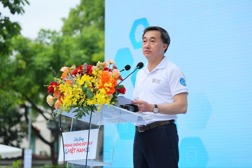 Long Châu phối hợp Bộ Y tế triển khai chương trình phòng và quản lý đột quỵ - 2 Long Châu phối hợp Bộ Y tế triển khai chương trình phòng và quản lý đột quỵ - 2