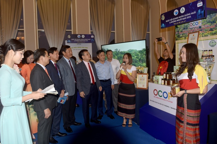 Giới thiệu sản phẩm OCOP của xã.