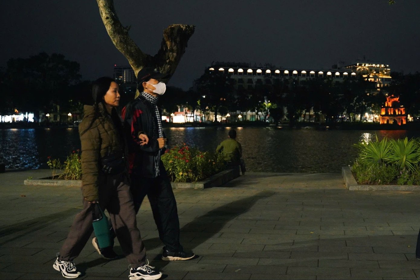 Gió lạnh 'chạm phố', người Hà Nội rủ nhau check-in đầu mùa - 8