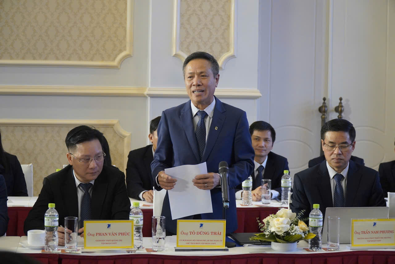 ‘Tập đoàn VNPT sẵn sàng cho Quảng Trị thuê máy, phần mềm, đào tạo để gỡ 'khó' hành chính công’- Ảnh 2.