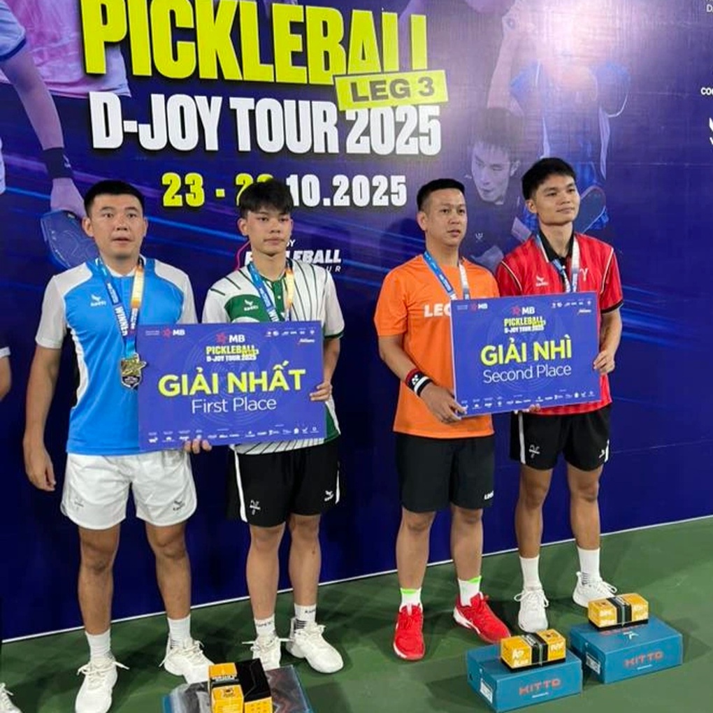 Linh Giang - Hoàng Nam: Từ đồng đội thân thiết đến màn khẩu chiến trên mạng - 3