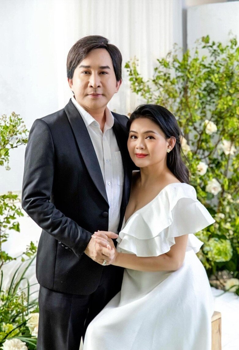 Ông hoàng cải lương cho biết vợ chịu thương chịu khó, hy sinh vì chồng con.