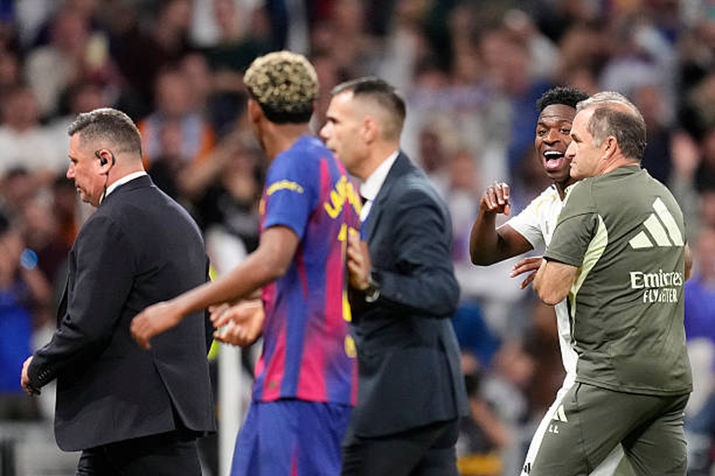 Cầu thủ Barcelona và Real Madrid xô xát, Lamine Yamal hứng chịu chỉ trích - 3