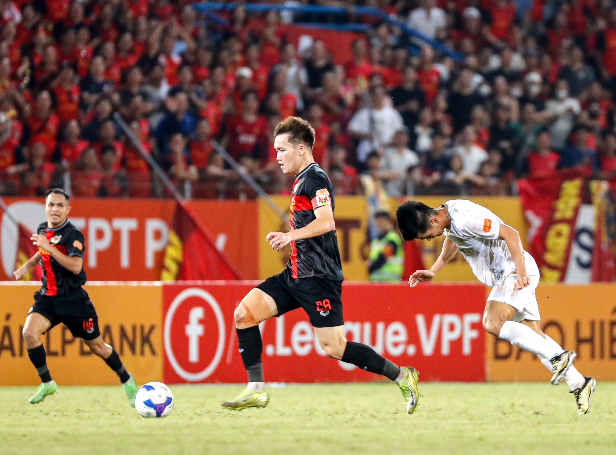 Bộ đôi Hoàng Đức - Hoàng Hên sẽ thổi bùng sức sáng tạo đội tuyển Việt Nam?- Ảnh 3. Bộ đôi Hoàng Đức - Hoàng Hên sẽ thổi bùng sức sáng tạo đội tuyển Việt Nam?- Ảnh 3.