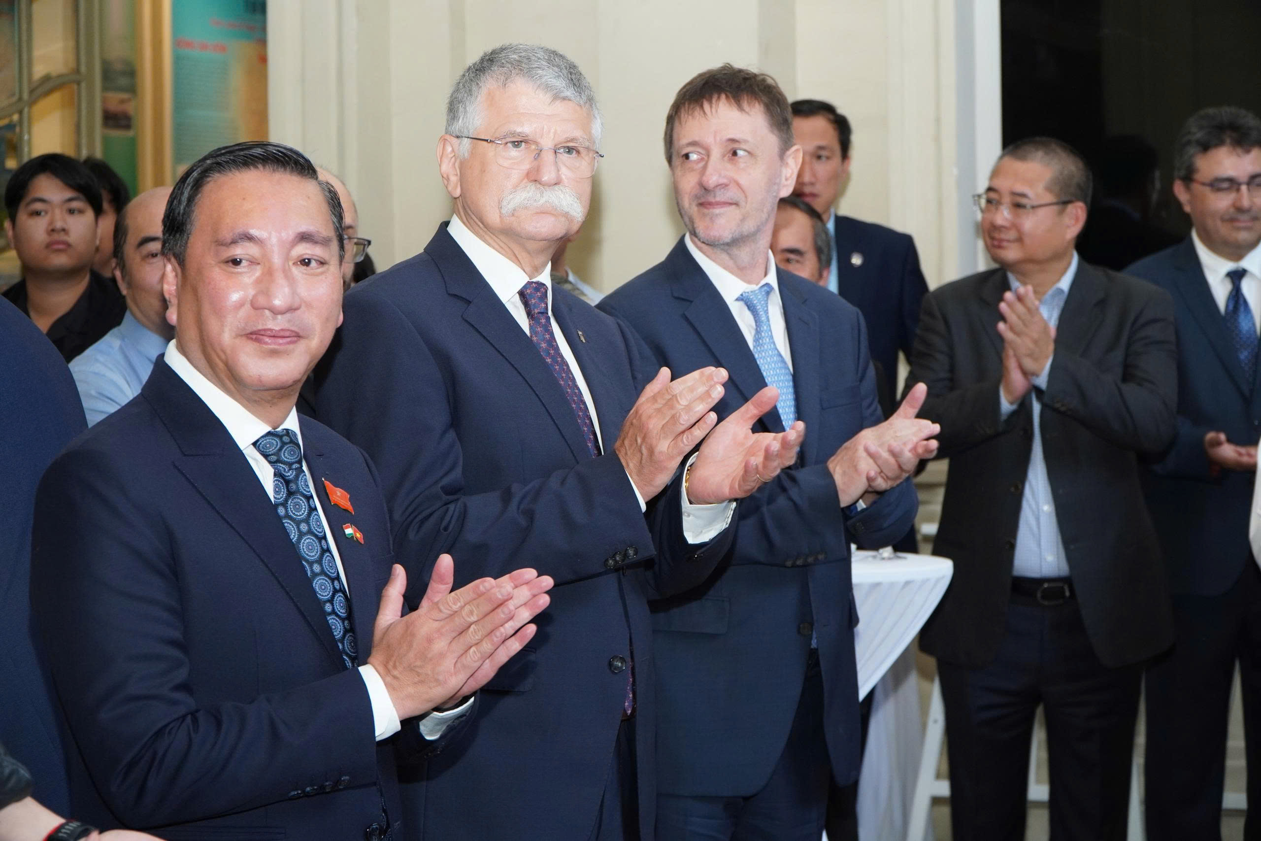 Triển lãm ảnh của Bác sĩ Hải quân Hungary Dezső Bozóky tại Việt Nam đầu thế kỷ 20 - Ảnh 3. Triển lãm ảnh của Bác sĩ Hải quân Hungary Dezső Bozóky tại Việt Nam đầu thế kỷ 20 - Ảnh 3.