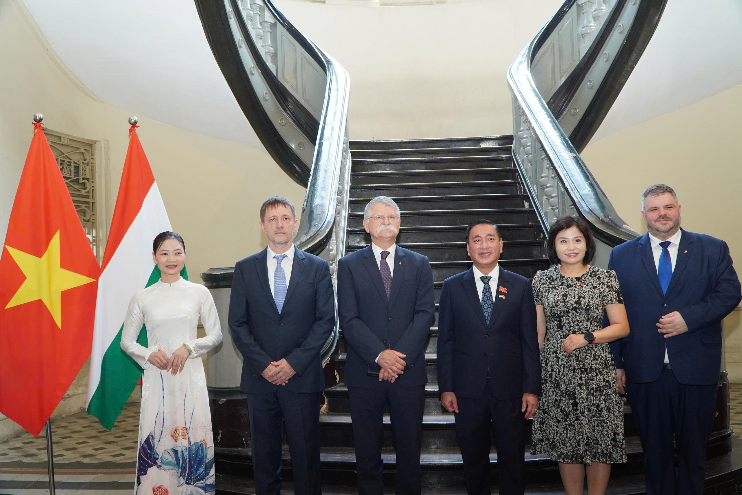 Triển lãm ảnh của Bác sĩ Hải quân Hungary Dezső Bozóky tại Việt Nam đầu thế kỷ 20 - Ảnh 8. Triển lãm ảnh của Bác sĩ Hải quân Hungary Dezső Bozóky tại Việt Nam đầu thế kỷ 20 - Ảnh 8.