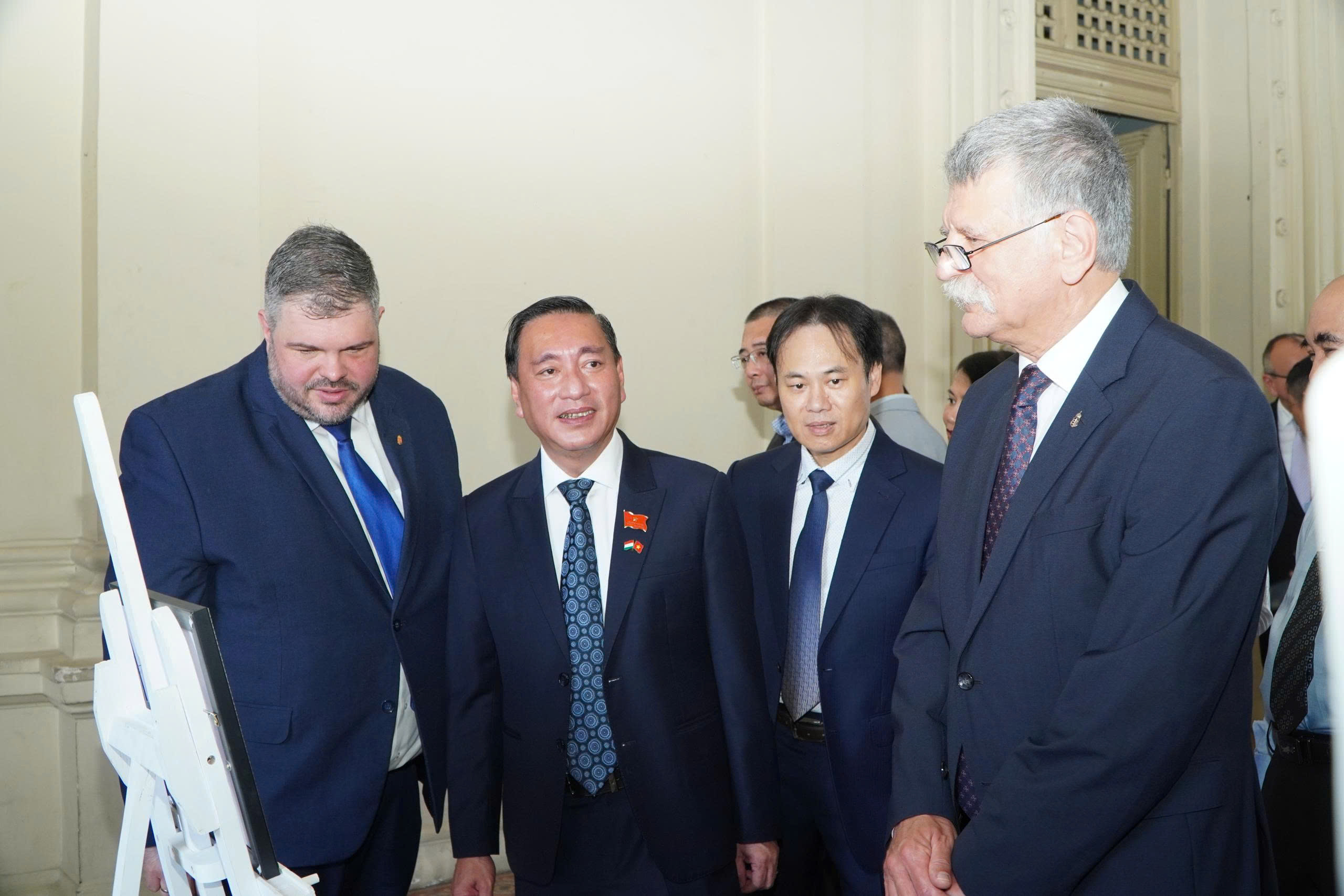 Triển lãm ảnh của Bác sĩ Hải quân Hungary Dezső Bozóky tại Việt Nam đầu thế kỷ 20 - Ảnh 9. Triển lãm ảnh của Bác sĩ Hải quân Hungary Dezső Bozóky tại Việt Nam đầu thế kỷ 20 - Ảnh 9.