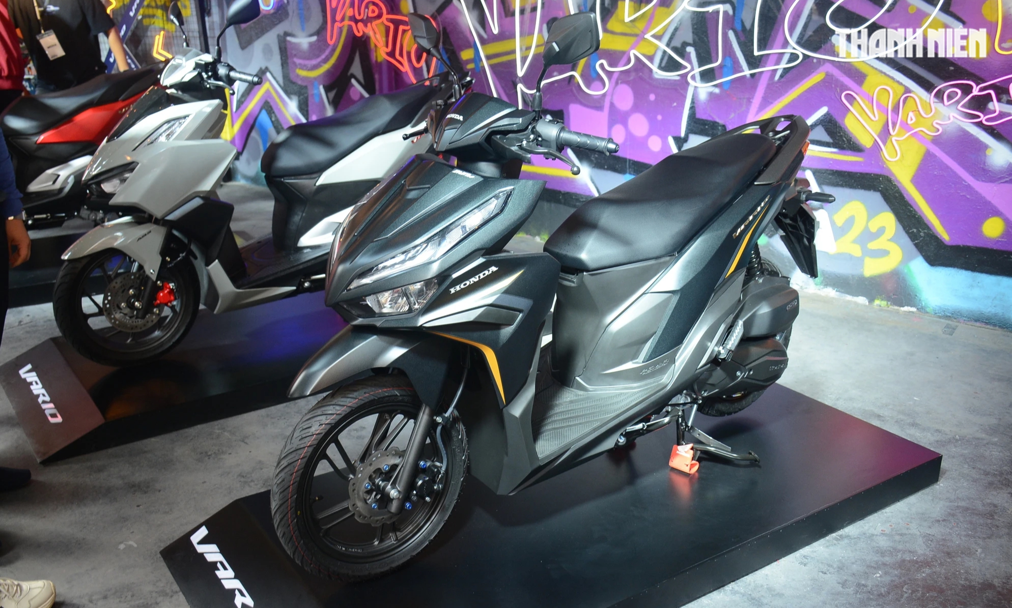 Honda tìm đến thị trường ngách, nỗ lực giữ thị phần xe máy xăng tại Việt Nam 4 Honda tìm đến thị trường ngách, nỗ lực giữ thị phần xe máy xăng tại Việt Nam - Ảnh 4.