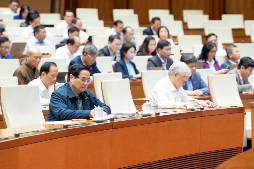 Thủ tướng: “Sẽ cân đối, tính toán để tăng lương sớm” - 3