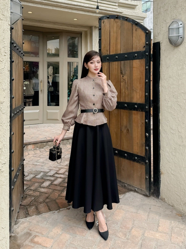 'Chìa khóa' mở ra nét duyên dáng, thanh lịch với áo cổ tàu- Ảnh 6.