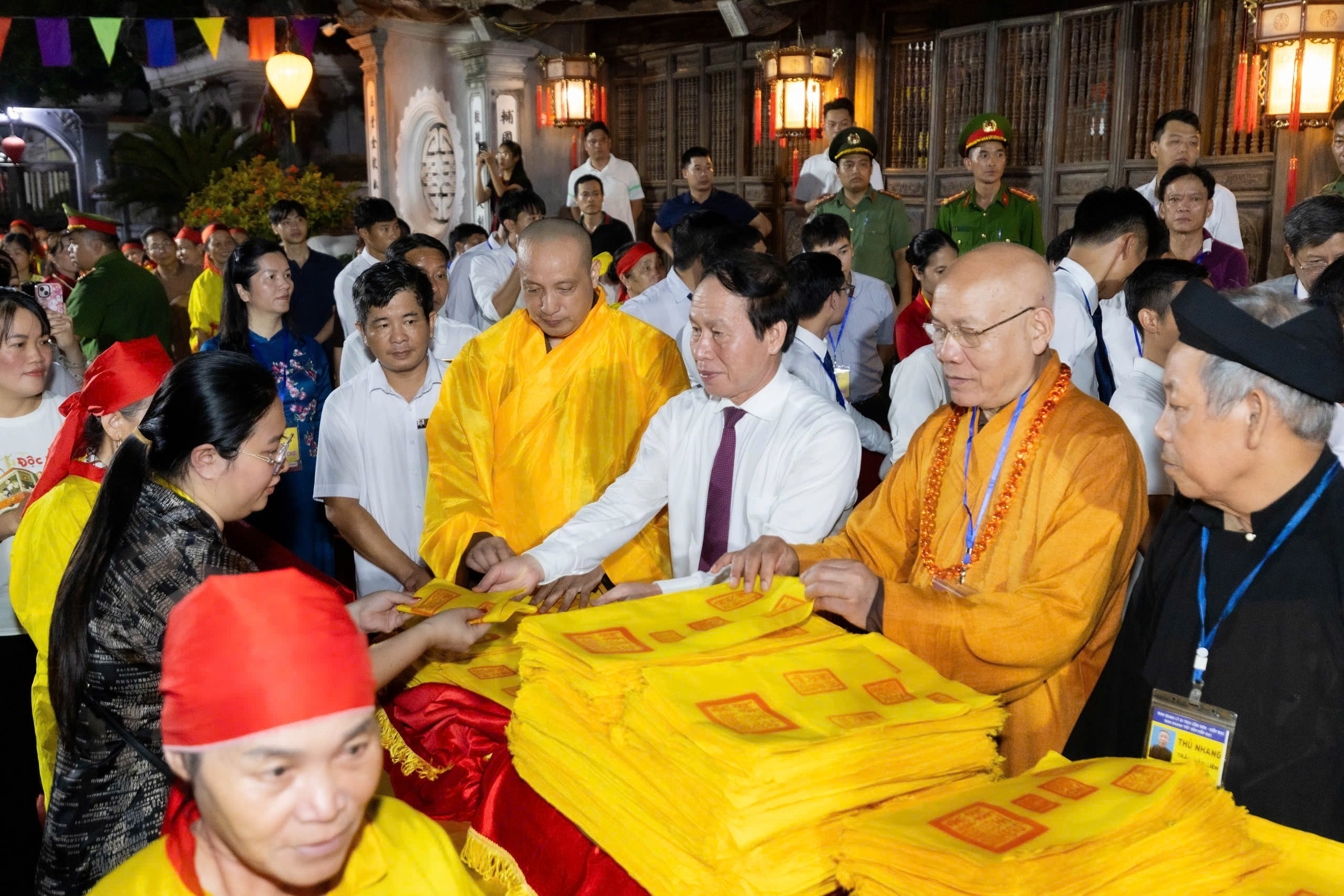 Lễ hội Côn Sơn - Kiếp Bạc 2025 lan tỏa giá trị văn hóa thế giới - Ảnh 5.