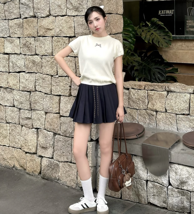 Bản phối nhẹ nhàng cùng áo mongtoghi hoàn hảo cho mùa thu đông- Ảnh 6.