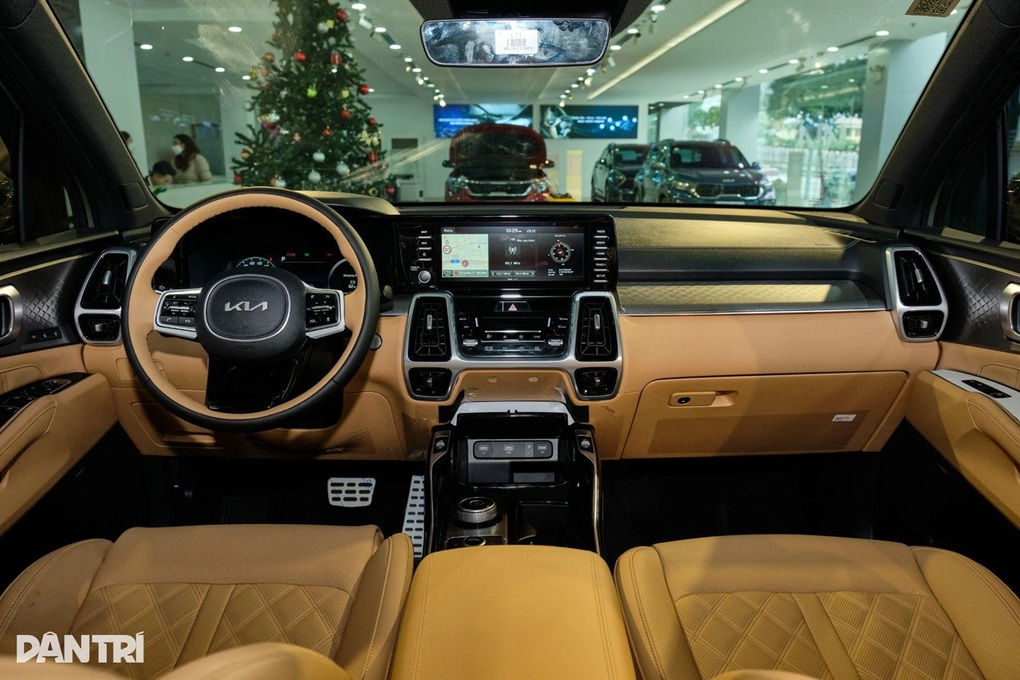 SUV “ăn xăng như ngửi” cạnh tranh Everest giảm giá tới 150 triệu tại đại lý - 2