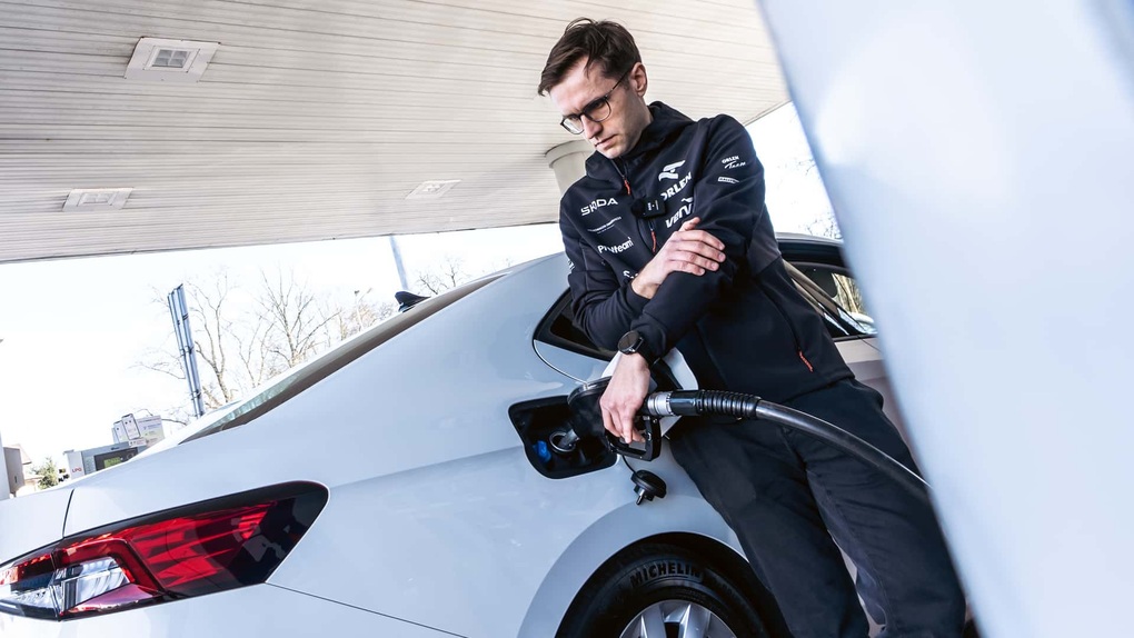 Chiếc ô tô động cơ diesel lập kỷ lục đi 2.831km chỉ với một bình nhiên liệu - 2