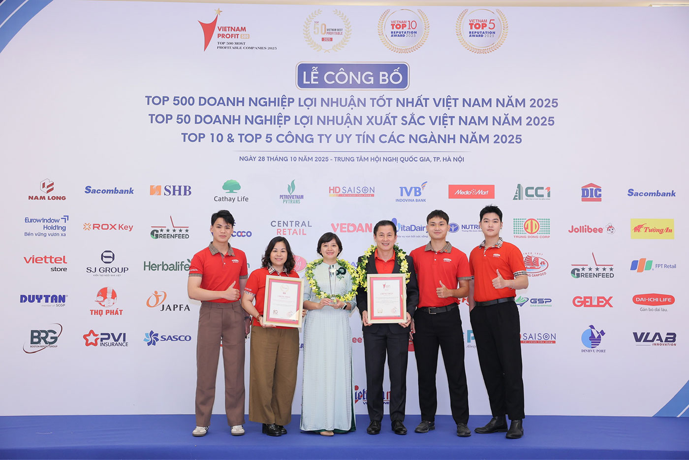 Dai-ichi Life Việt Nam vinh dự nhận 'Top 500 Doanh nghiệp Lợi nhuận tốt nhất Việt Nam' 3 Dai-ichi Life Việt Nam vinh dự nhận 'Top 500 Doanh nghiệp Lợi nhuận tốt nhất Việt Nam' - Ảnh 3.