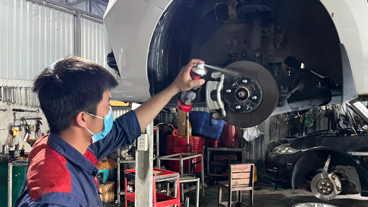 4 bộ phận trên ô tô cần kiểm tra để lái xe an toàn khi trời mưa - Ảnh 4.