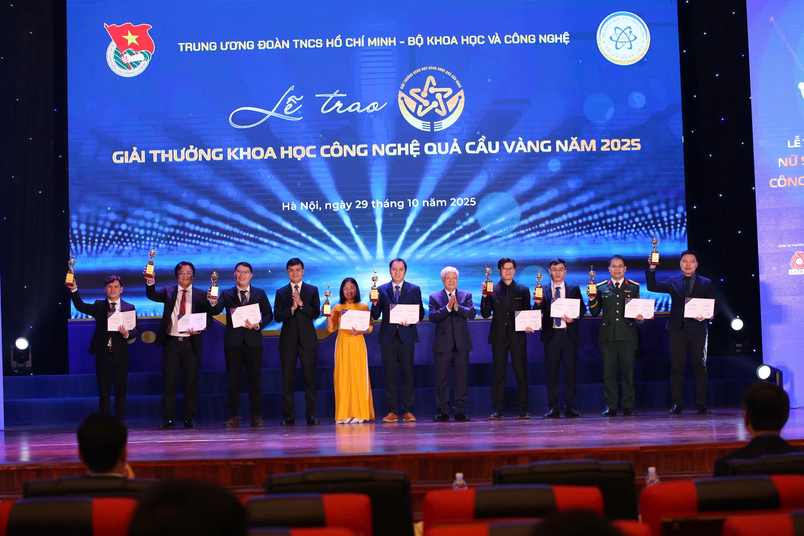 Ông Đỗ Văn Chiến: Không để chính sách đặc thù cho nhân tài trẻ chỉ tồn tại trên giấy - Ảnh 3.