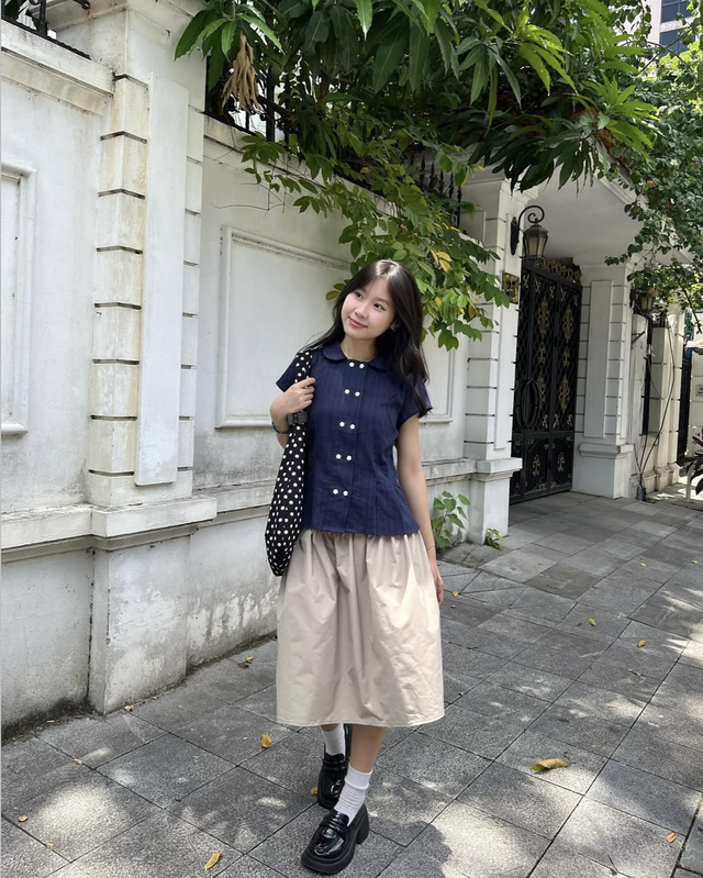 Đón đầu xu hướng thời trang hiện đại với váy lửng- Ảnh 3. Đón đầu xu hướng thời trang hiện đại với váy lửng- Ảnh 3.