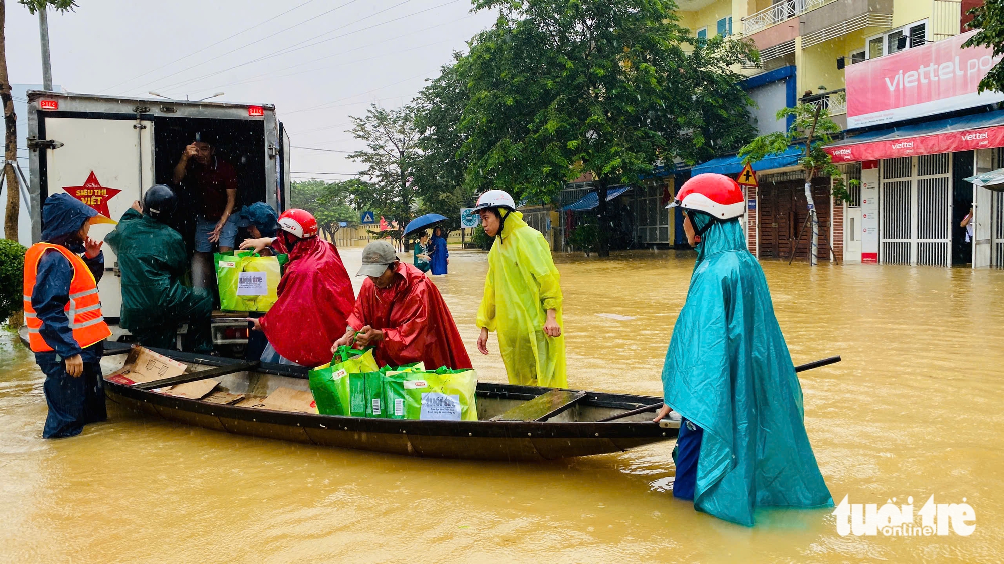 cứu trợ - Ảnh 3.