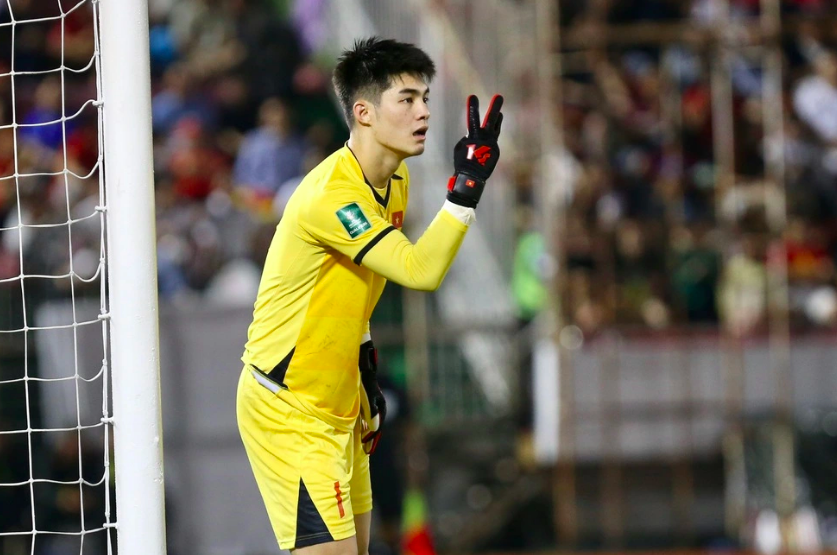 Ai ngờ có ngày Nam Định đấu HAGL để đua trụ hạng: V-League khắc nghiệt cỡ này
- Ảnh 2.