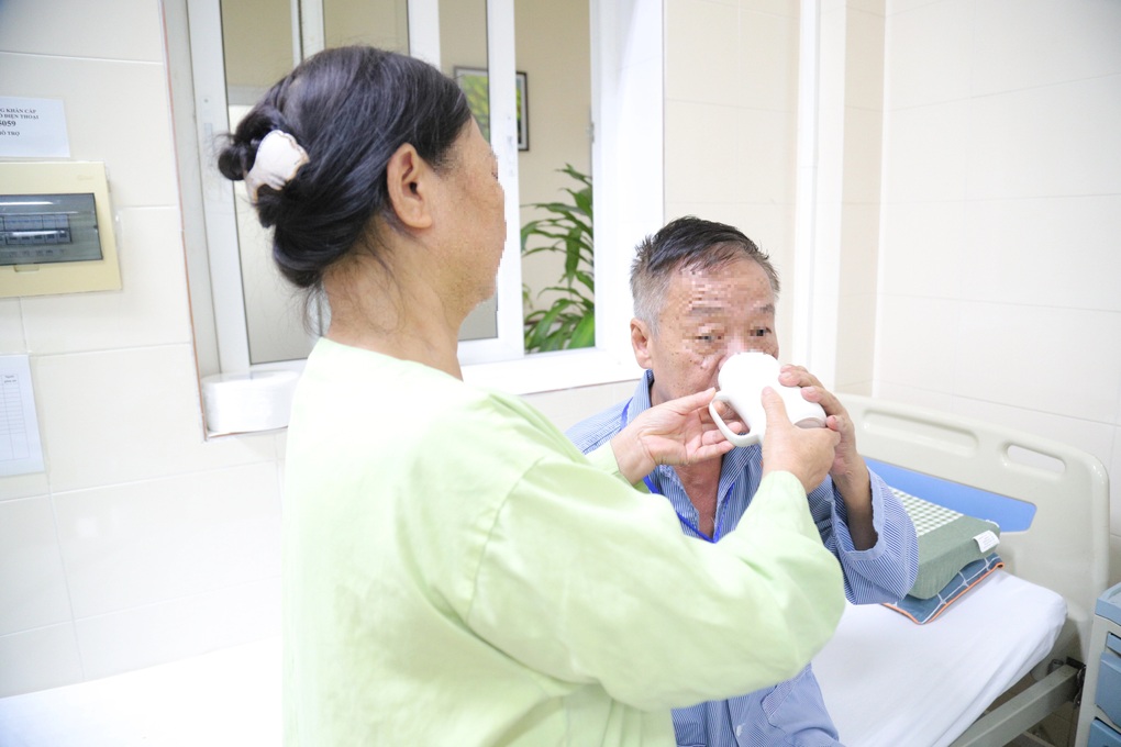 Chăm đi viện, người đàn ông phát hiện khối u phổi từ rất sớm - 2