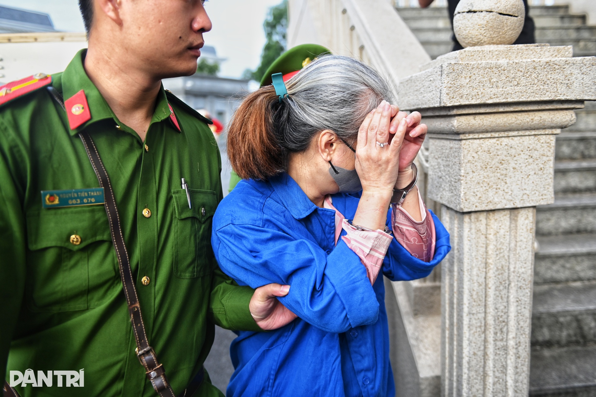 Dẫn giải các bị cáo trong vụ đánh bạc 106 triệu USD tại khách sạn Pullman - 4